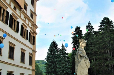 Dziedziniec zamku Eggenberg.