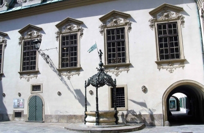 Renesansowy Landhaushof.